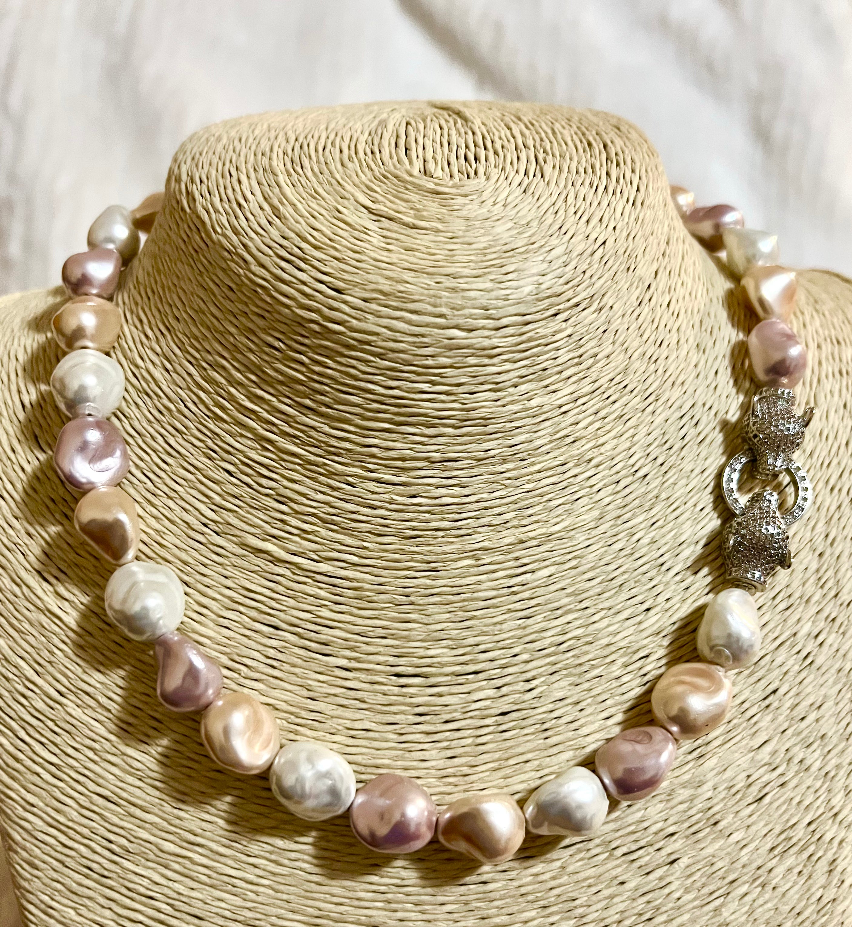 Shell Pearl Elegance